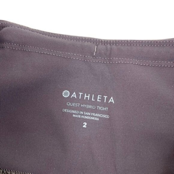Athleta Quest Hybrid Tight in Grey - Picture 4 of 7